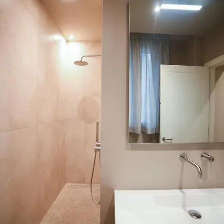 Relax Luxury Rent 招待所 摩德纳