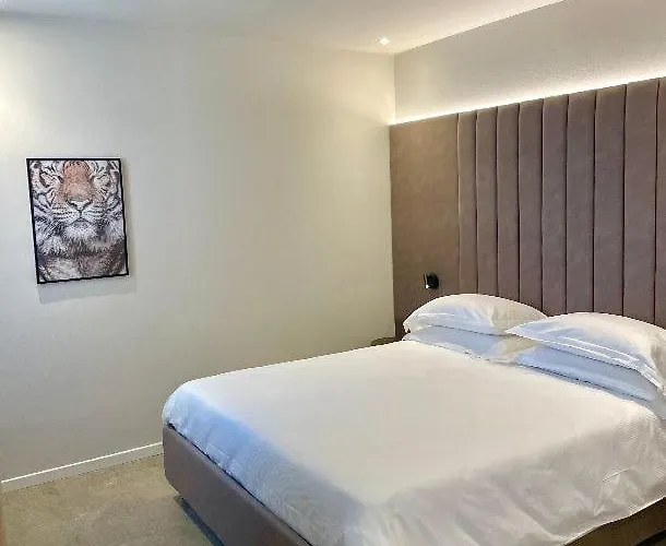 Relax Luxury Rent بيت ضيافة مودينا